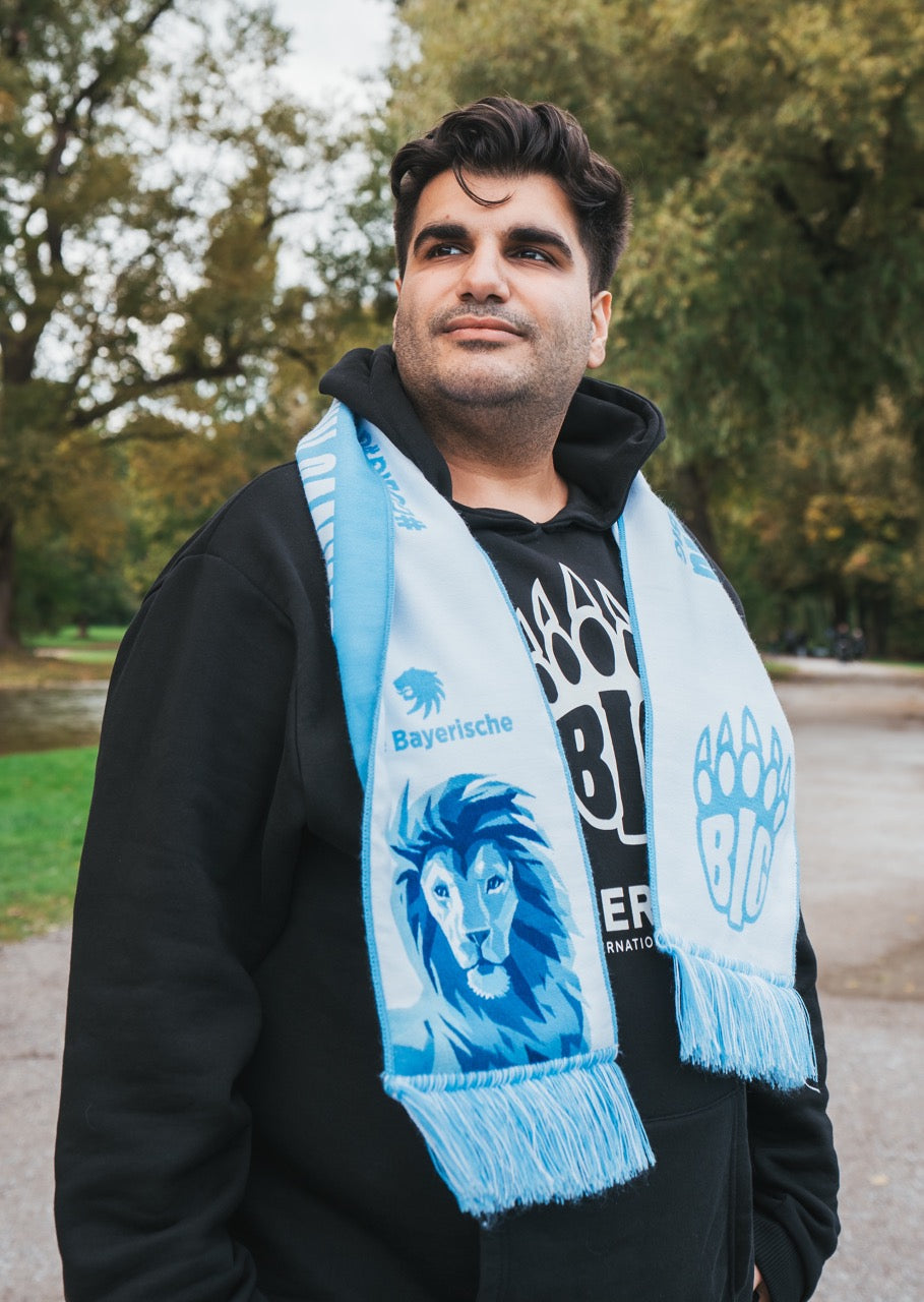 BIG x die Bayerische fan scarf close-up