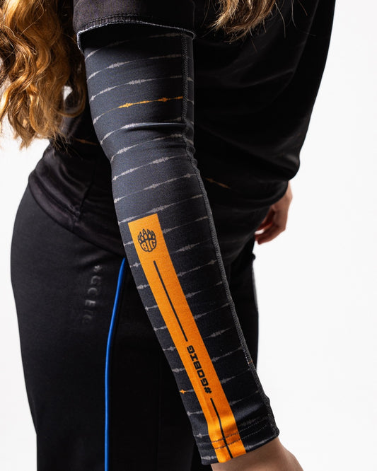 BIG Arm Sleeve Black - Front Detail