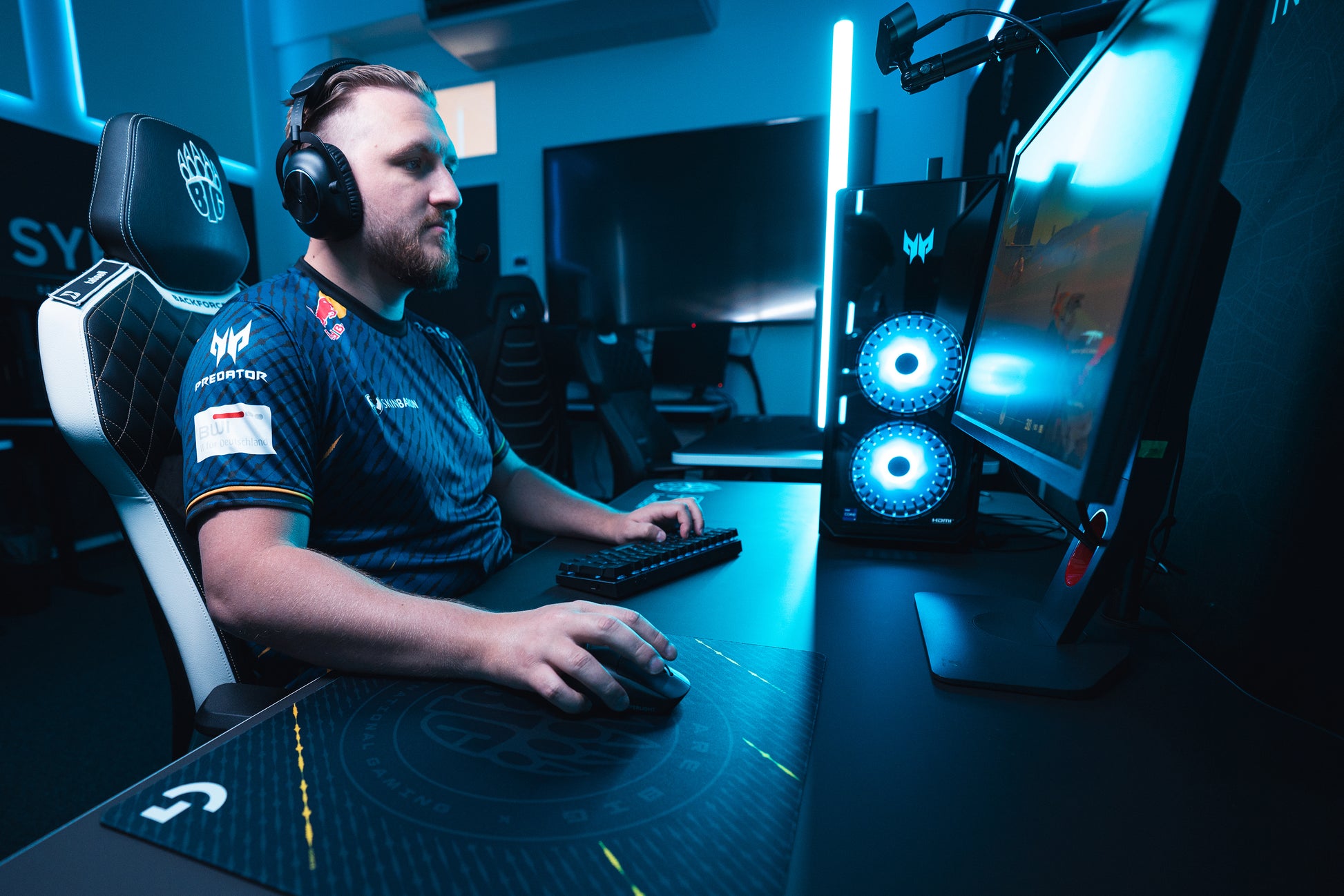 BIG Mousepad - In Use